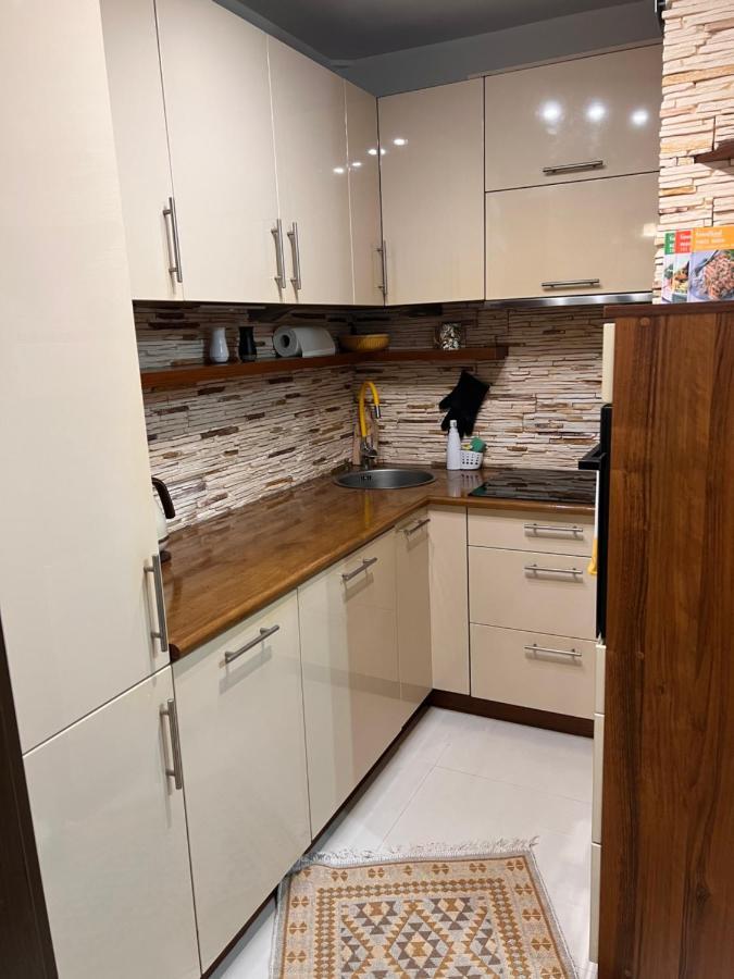 Yellow Apartment Airport Galeria Mokotow Netflix Warszawa Eksteriør billede